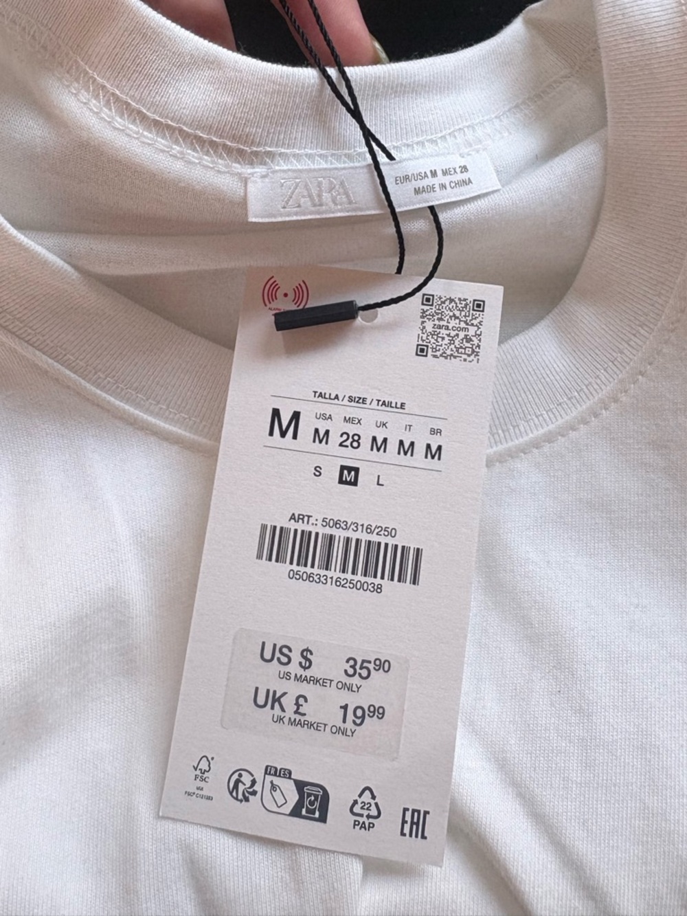Puffed Hem White Shirt sz M - Picture 6 of 7